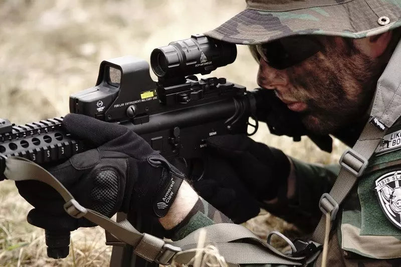 TO551 Red Dot Sight Replica - black