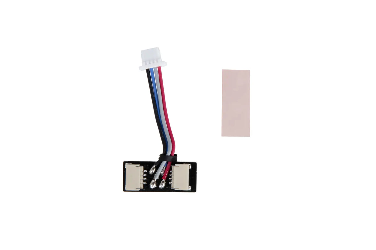 Distributor for connecting multiple accessories (1x power supply and 2x multifunctional) to the TITAN II Bluetooth®