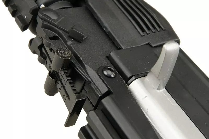 Assault rifle replica CM039C