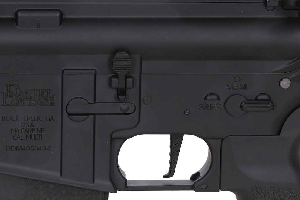 Specna Arms Daniel Defense® RIS III 12.5'' SA-E28 EDGE™ HAL 2™ ETU Gen. 2 airsoft Carbine Black