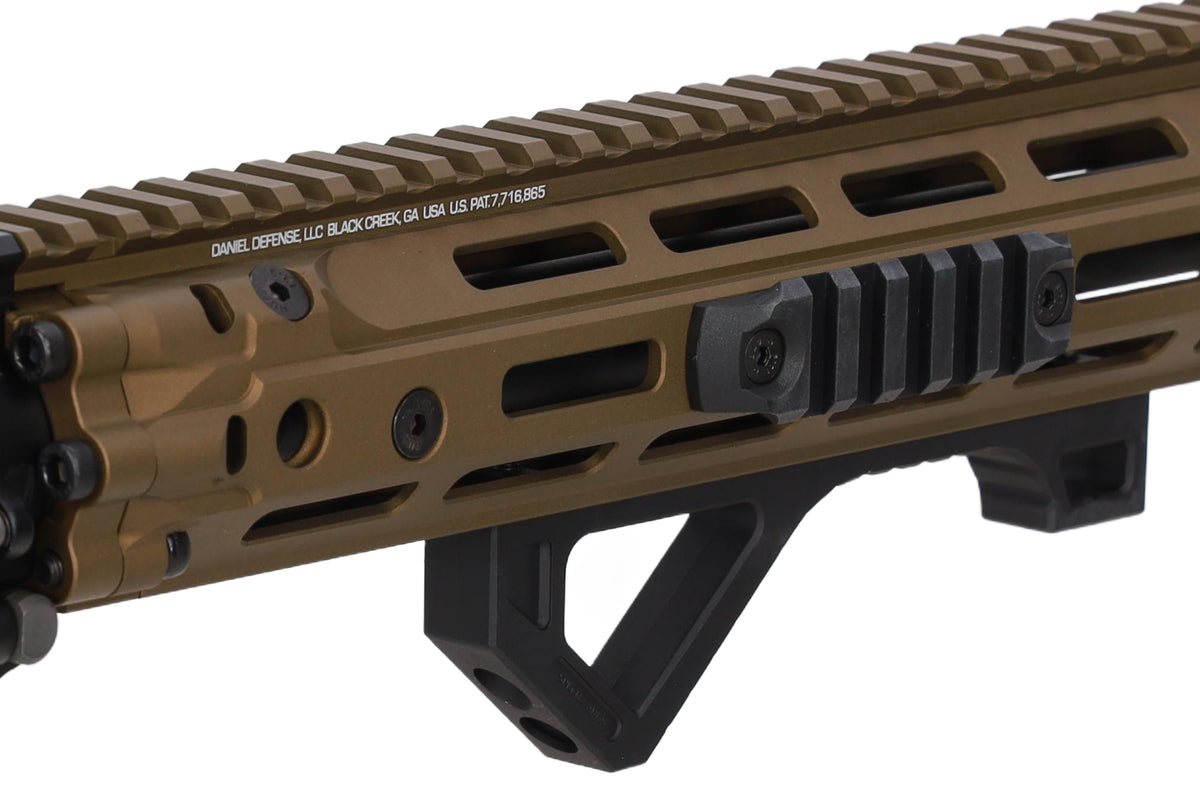 Specna Arms Daniel Defense® RIS III 12.5'' SA-E28 EDGE™ HAL 2™ ETU Gen. 2 Chaos Bronze airsoft Carbine