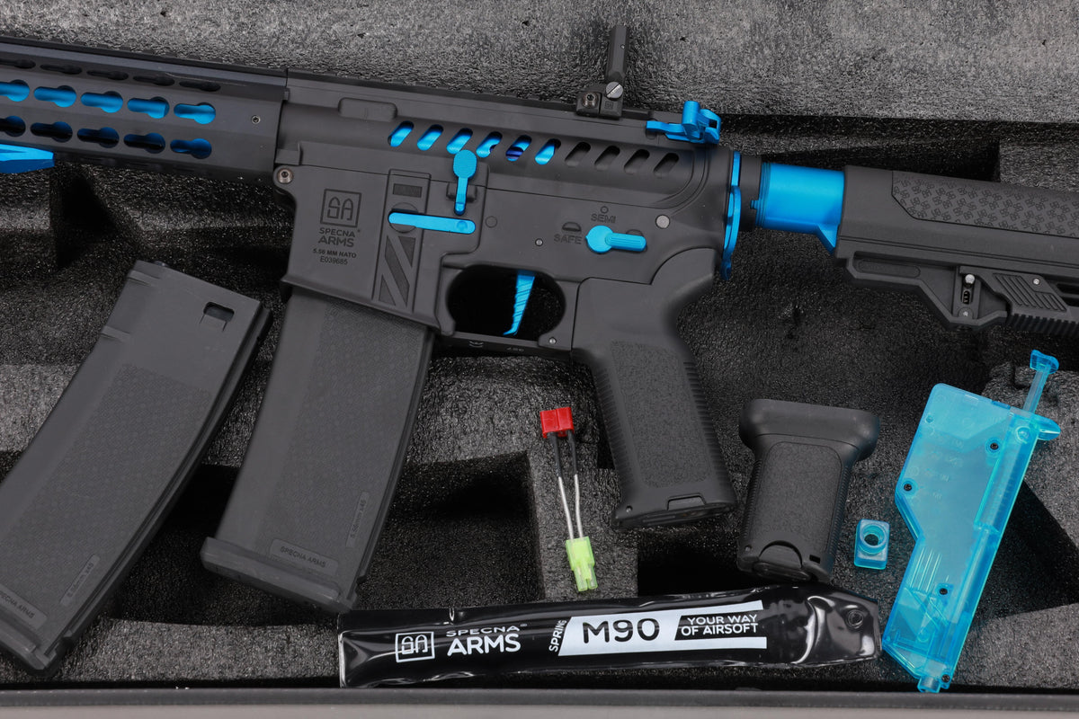Specna Arms SA-E40 EDGE™ HAL 2 ETU Light Ops Stock Gen. 2 Blue airsoft Carbine