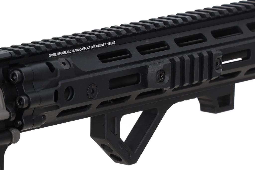 Specna Arms Daniel Defense® RIS III 12.5'' SA-E28 EDGE™ HAL 2™ ETU Gen. 2 airsoft Carbine Black