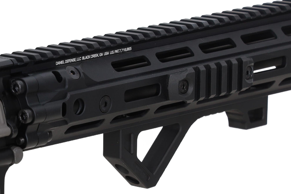 Specna Arms Daniel Defense® RIS III 12.5'' SA-E28 EDGE™ HAL 2™ ETU Gen. 2 airsoft Carbine Black