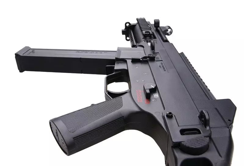 The UMG submachine gun replica