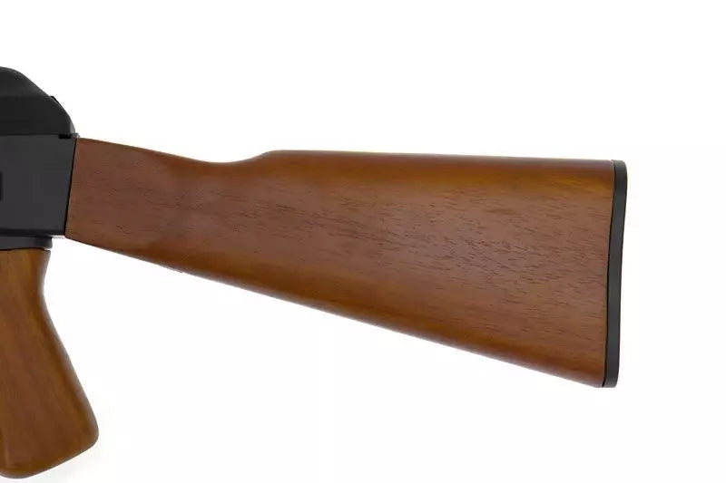 CM042 airsoft rifle