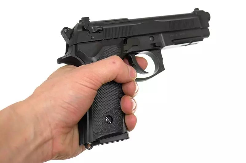 Pistol GG105