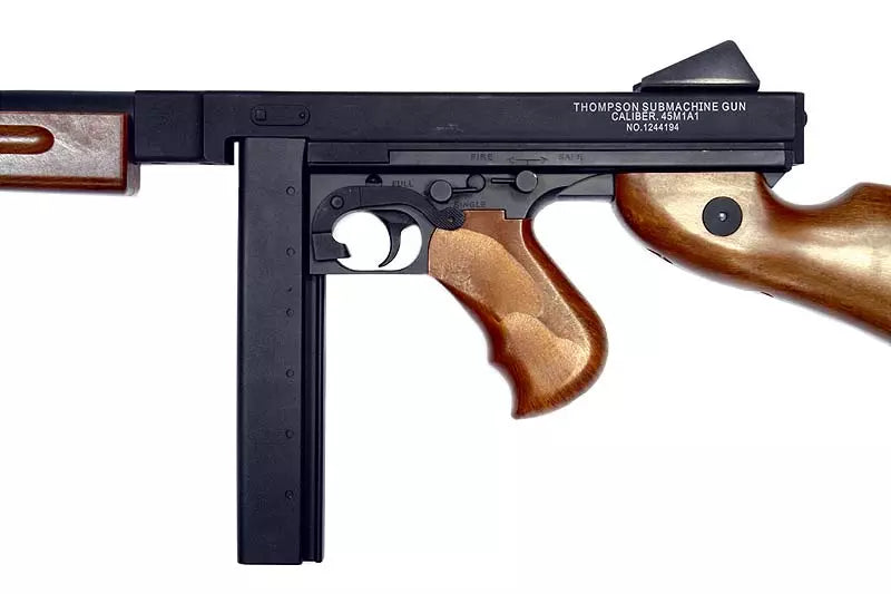 CM.033 submachine airsoft gun